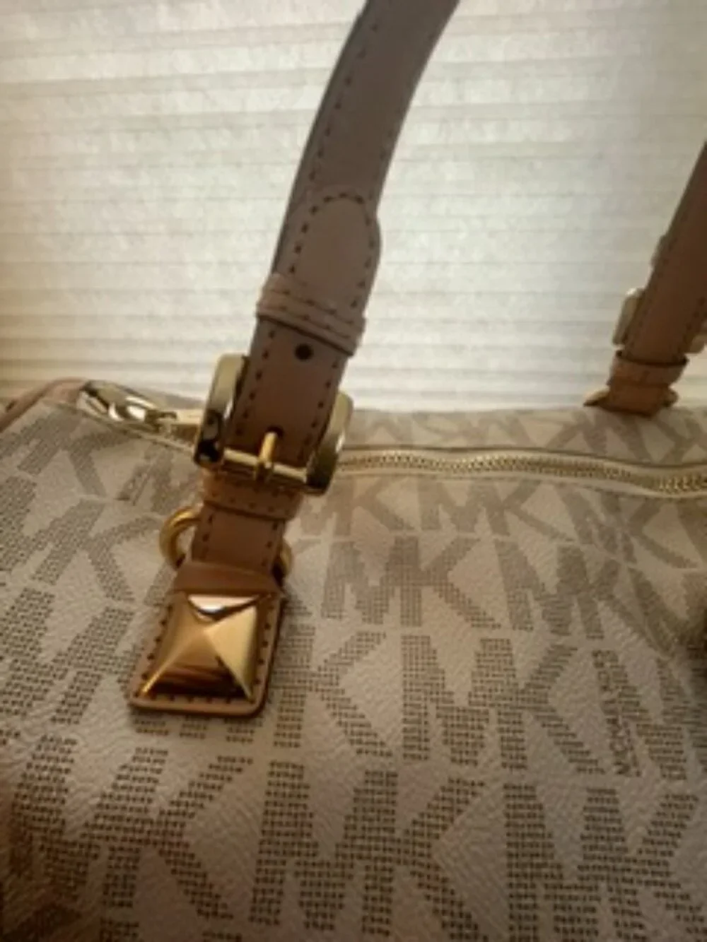Michael Kors Grayson Medium Satchel – Vanilla
